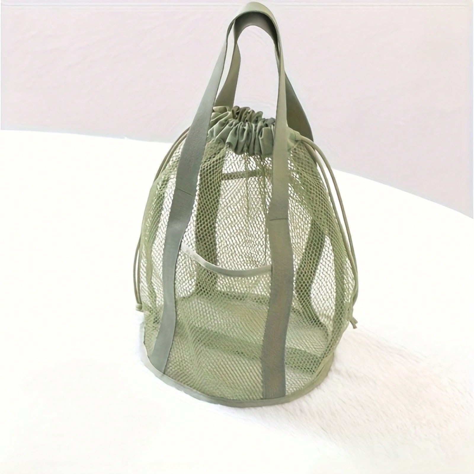 Outdoor Camping Store - A Random Color Large-Capacity Mesh Bag,